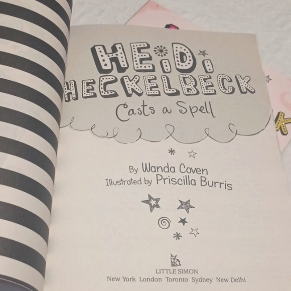 Heidi Heckelbeck Set of 2 soft cover books - Picture 10 of 13